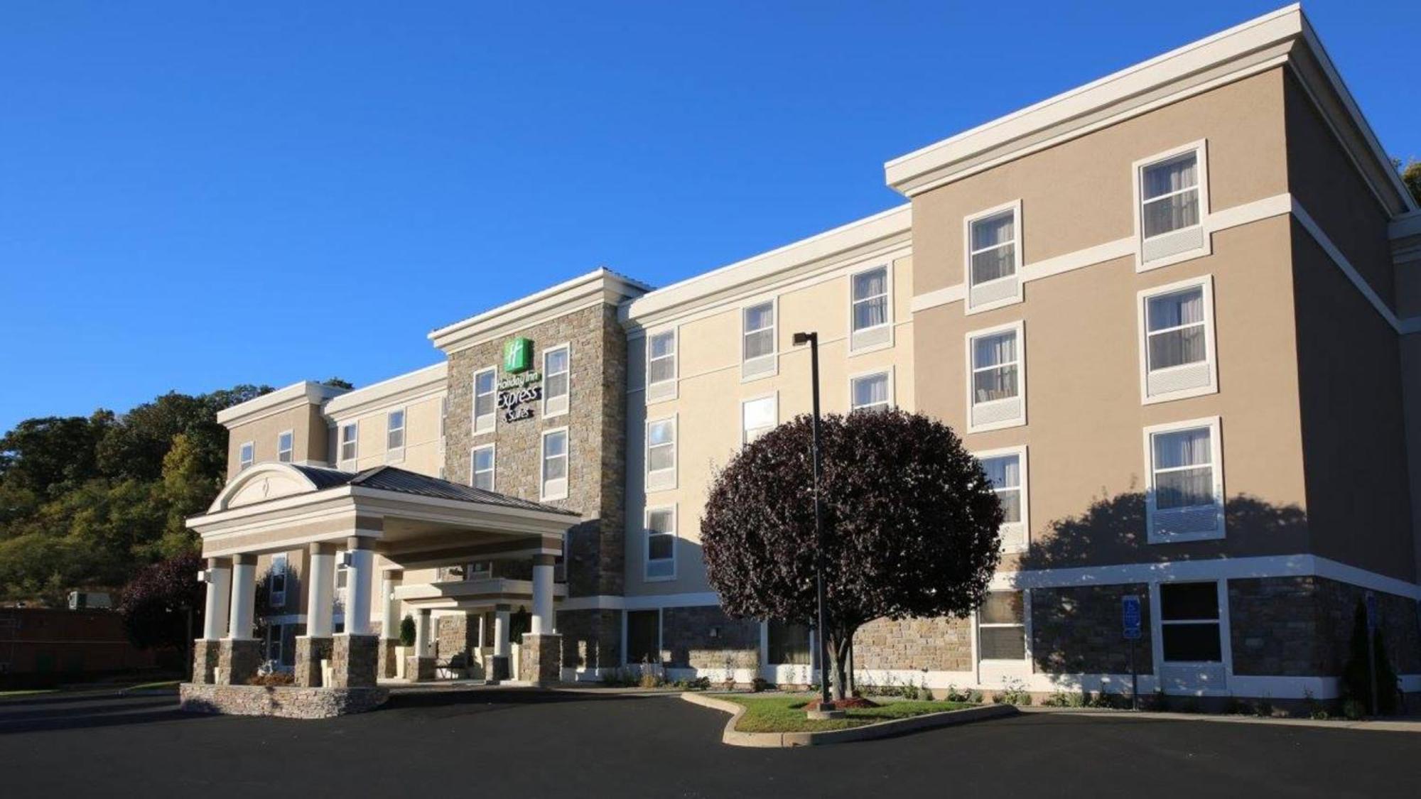 Holiday Inn Express Danbury I-84, An Ihg Hotel Exterior photo