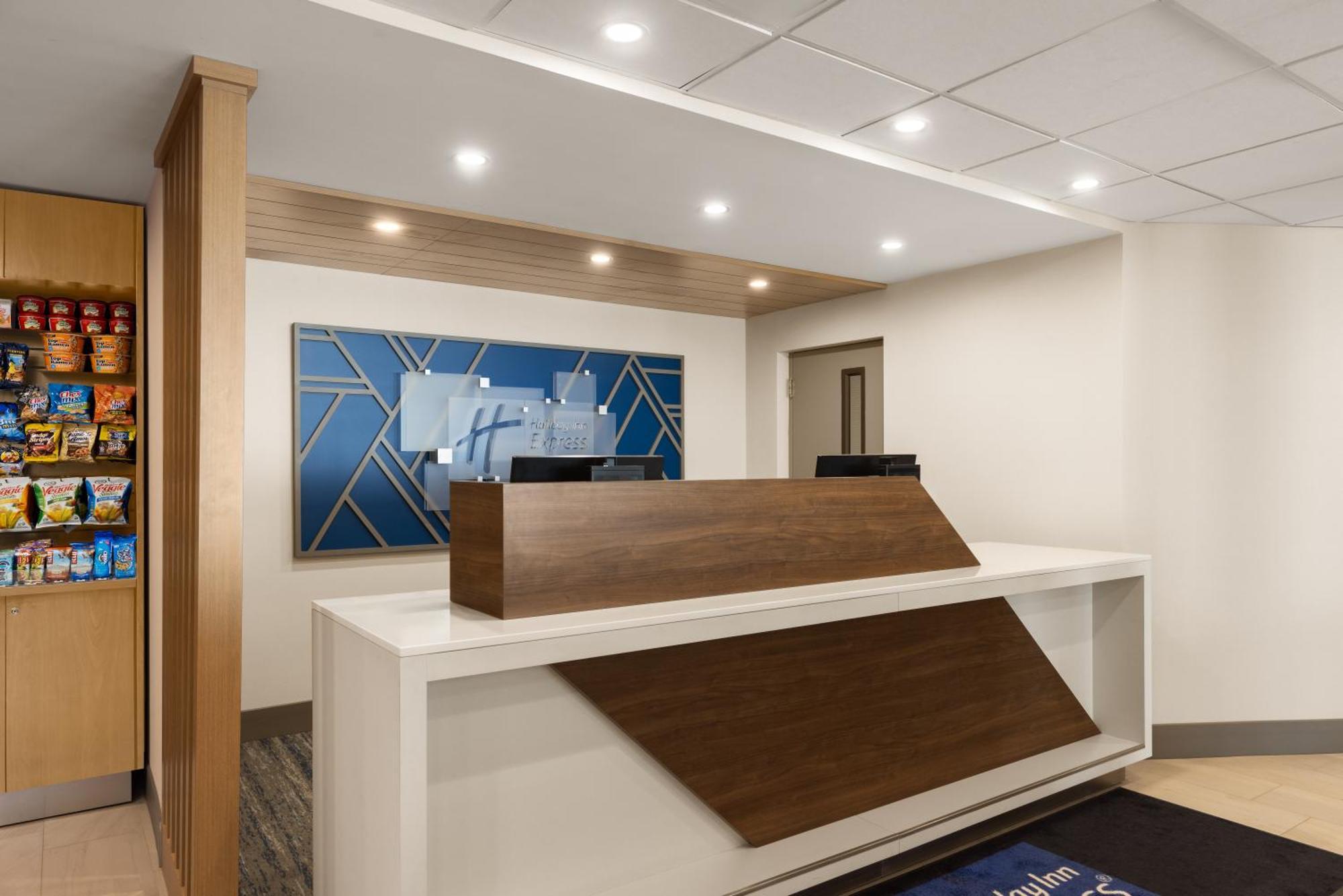 Holiday Inn Express Danbury I-84, An Ihg Hotel Exterior photo