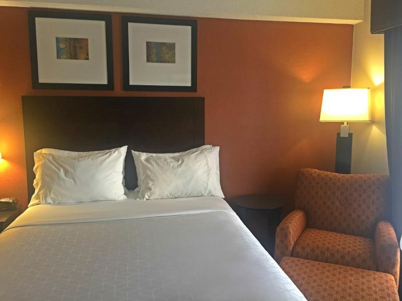 Holiday Inn Express Danbury I-84, An Ihg Hotel Exterior photo