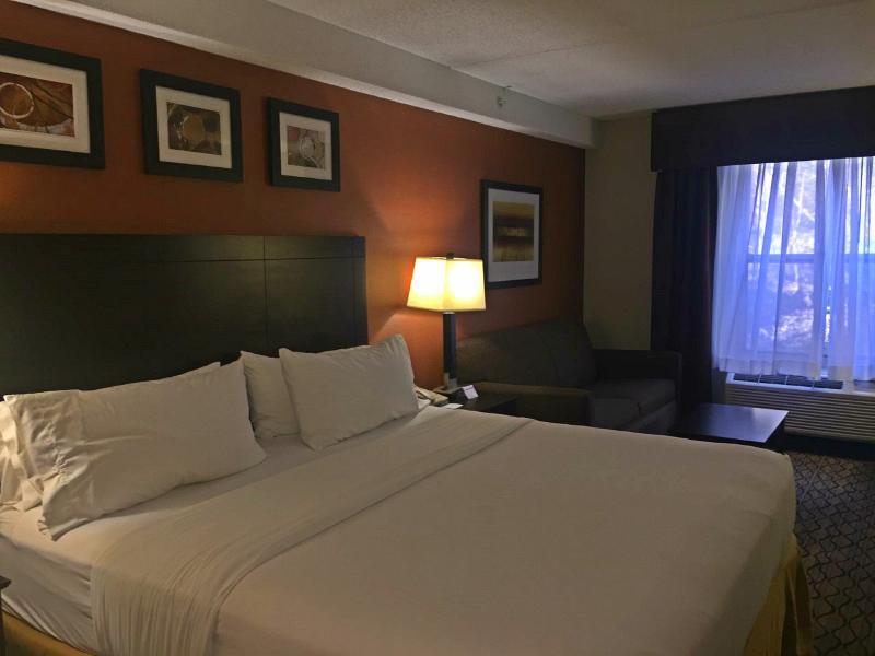 Holiday Inn Express Danbury I-84, An Ihg Hotel Exterior photo